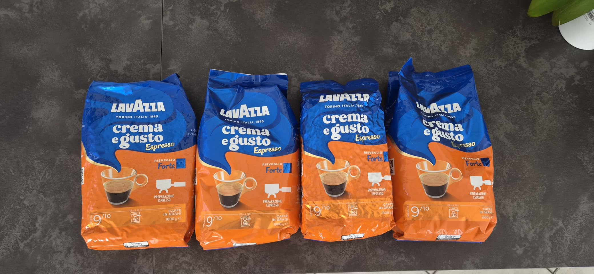 Lavazza Crema e Gusto Forte caffè in grani 1 kg spezie intenso