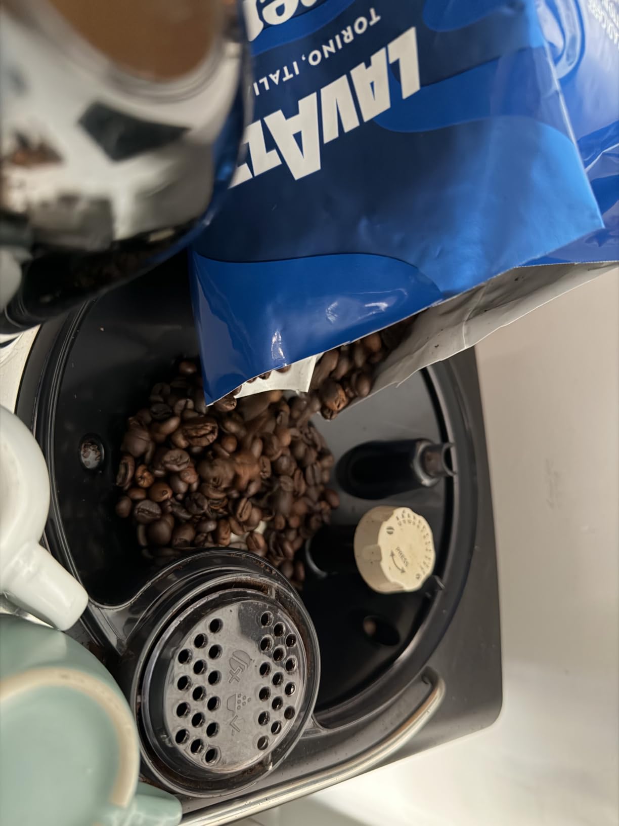 Lavazza Crema e Gusto Forte caffè in grani 1 kg spezie intenso