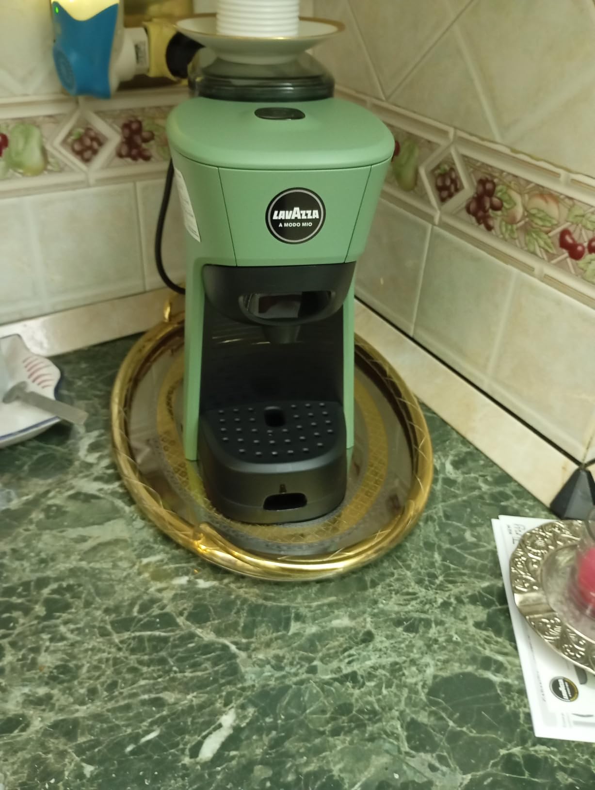 Lavazza A Modo Mio Tiny macchina capsule rossa con 64 capsule