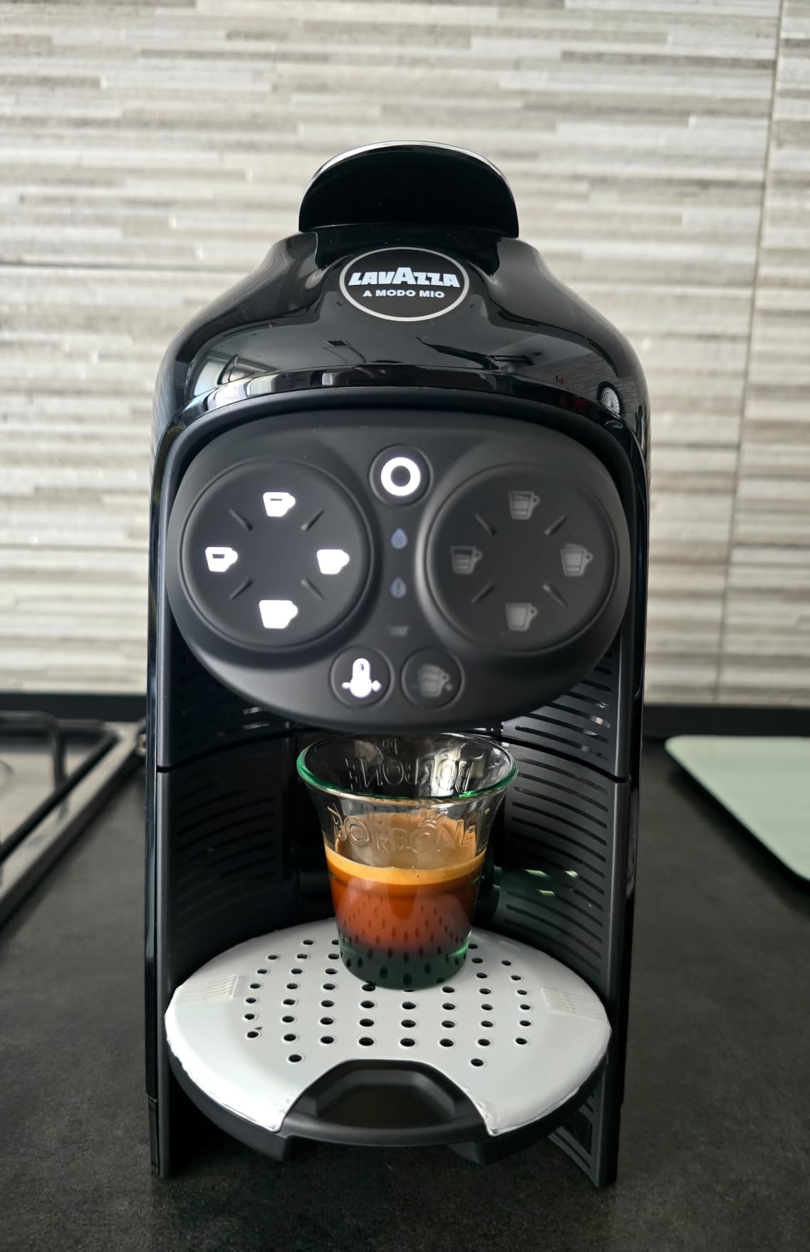 Lavazza A Modo Mio Deséa macchina caffè nera capsule latte