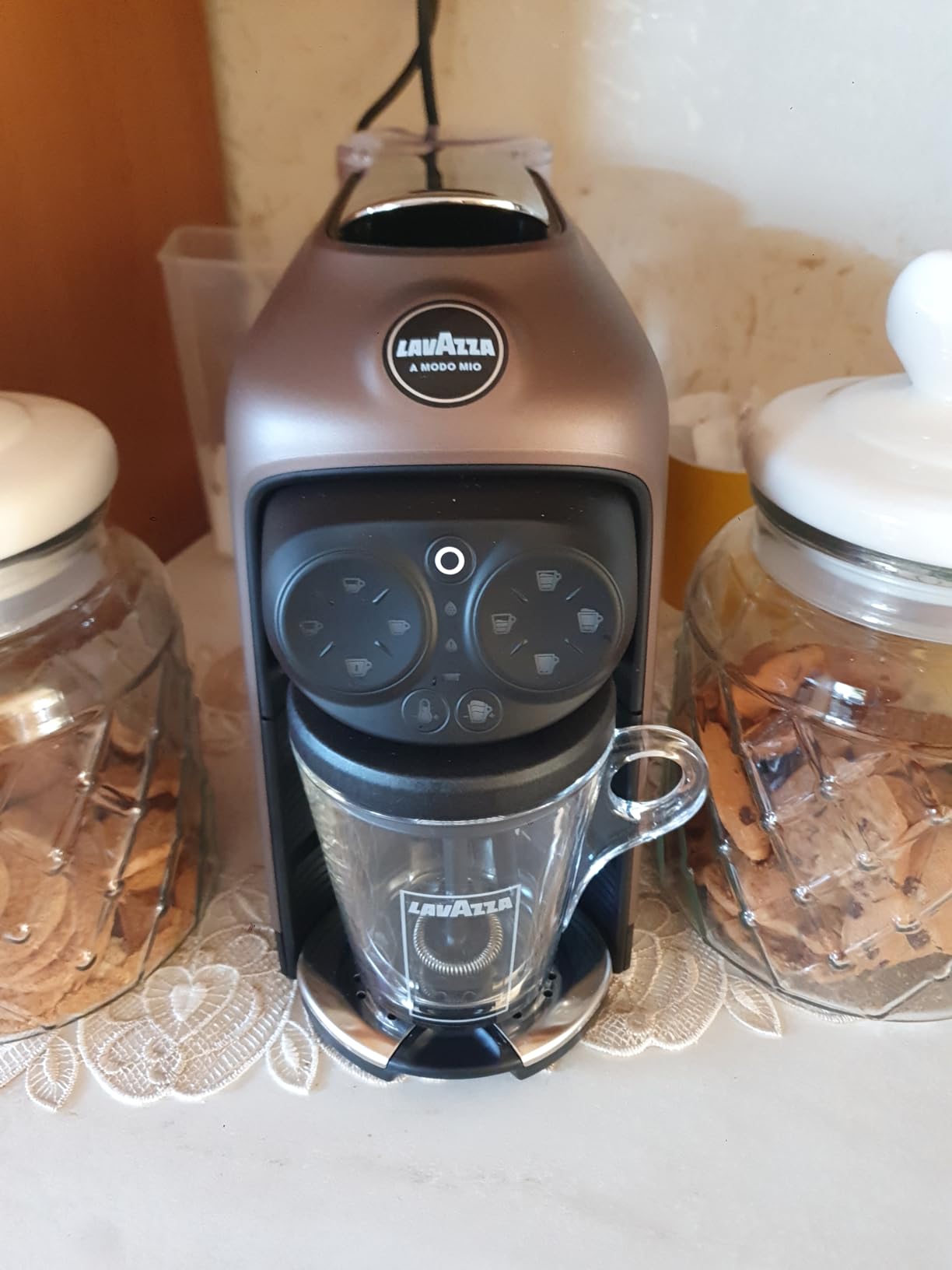 Lavazza Deséa Brown Walnut macchina A Modo Mio cappuccino