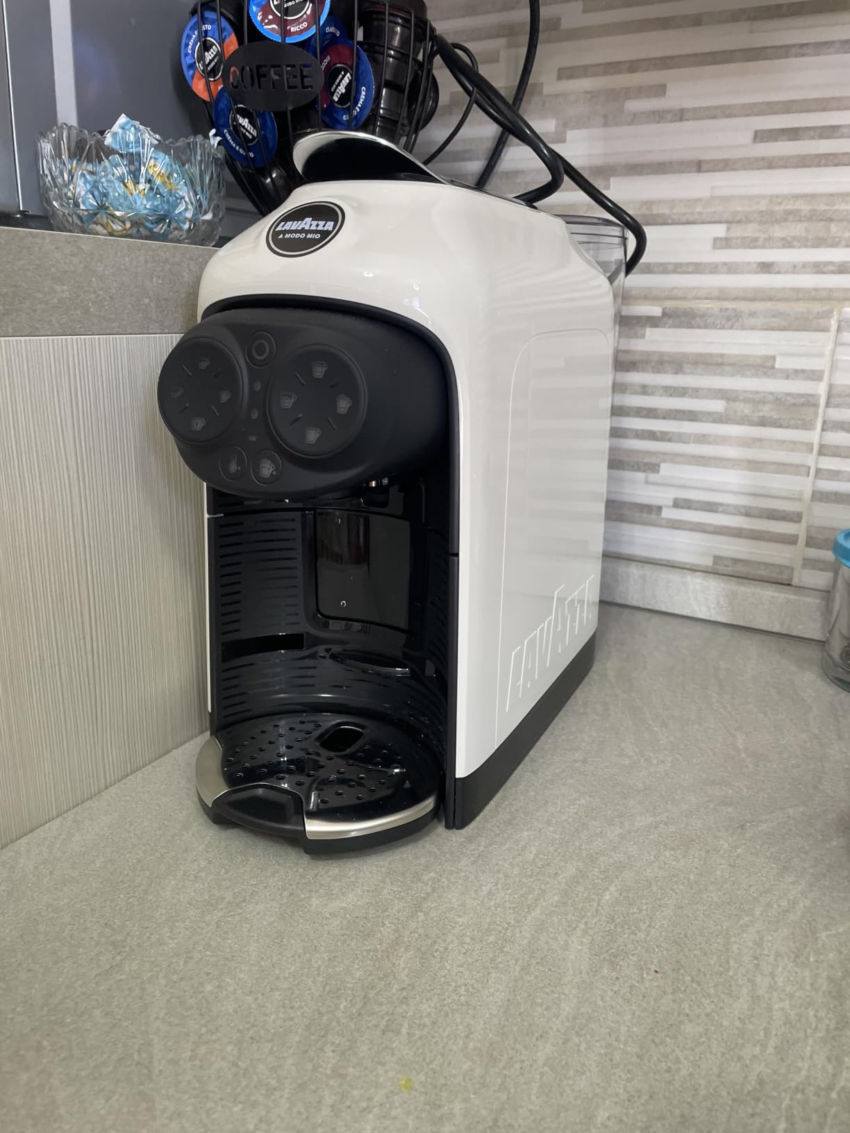 Lavazza A Modo Mio Deséa macchina caffè nera capsule latte