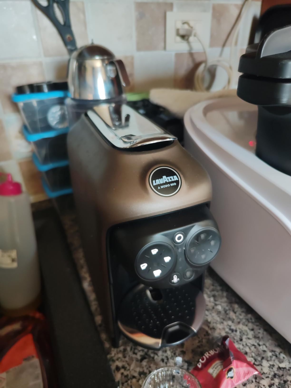 Lavazza Deséa Brown Walnut macchina A Modo Mio cappuccino