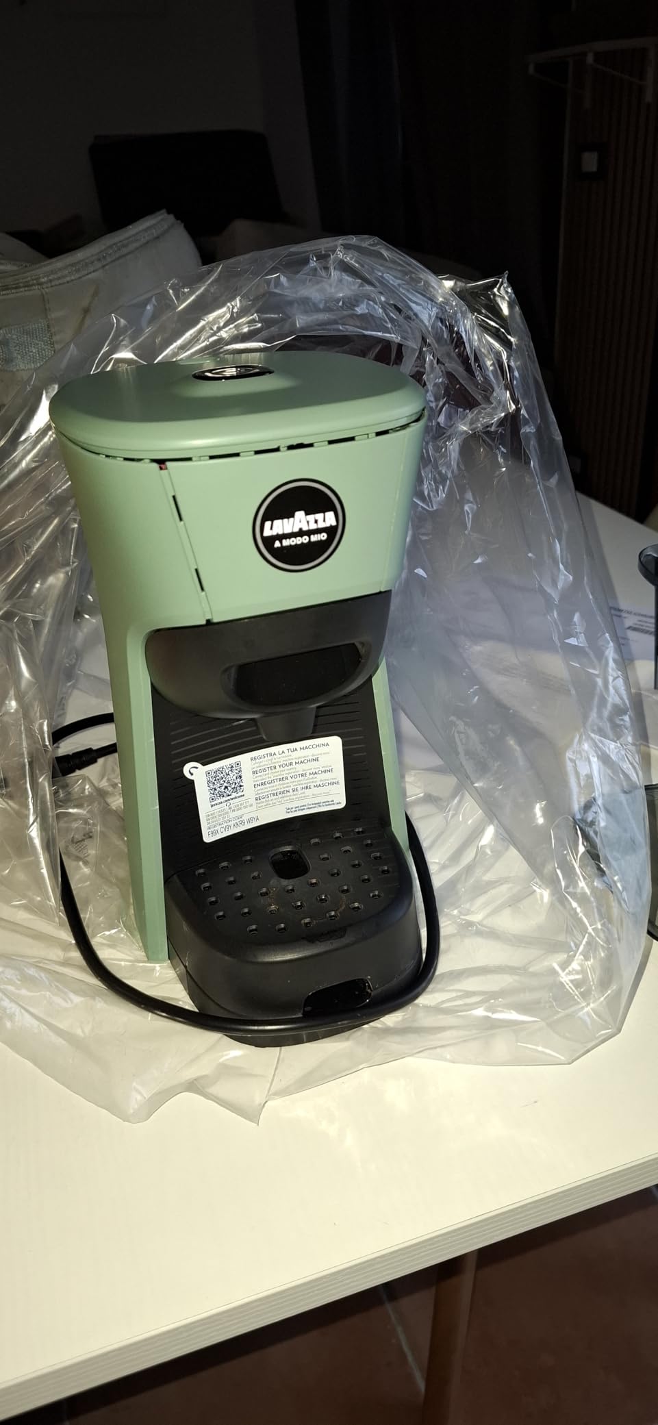 Lavazza A Modo Mio Tiny macchina capsule rossa con 64 capsule